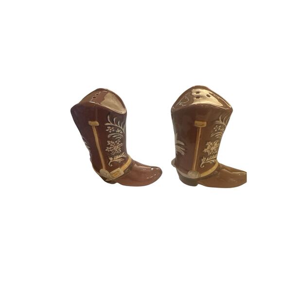 Western Boots Salt Pepper Shakers Table Decor - Picture 1 of 5
